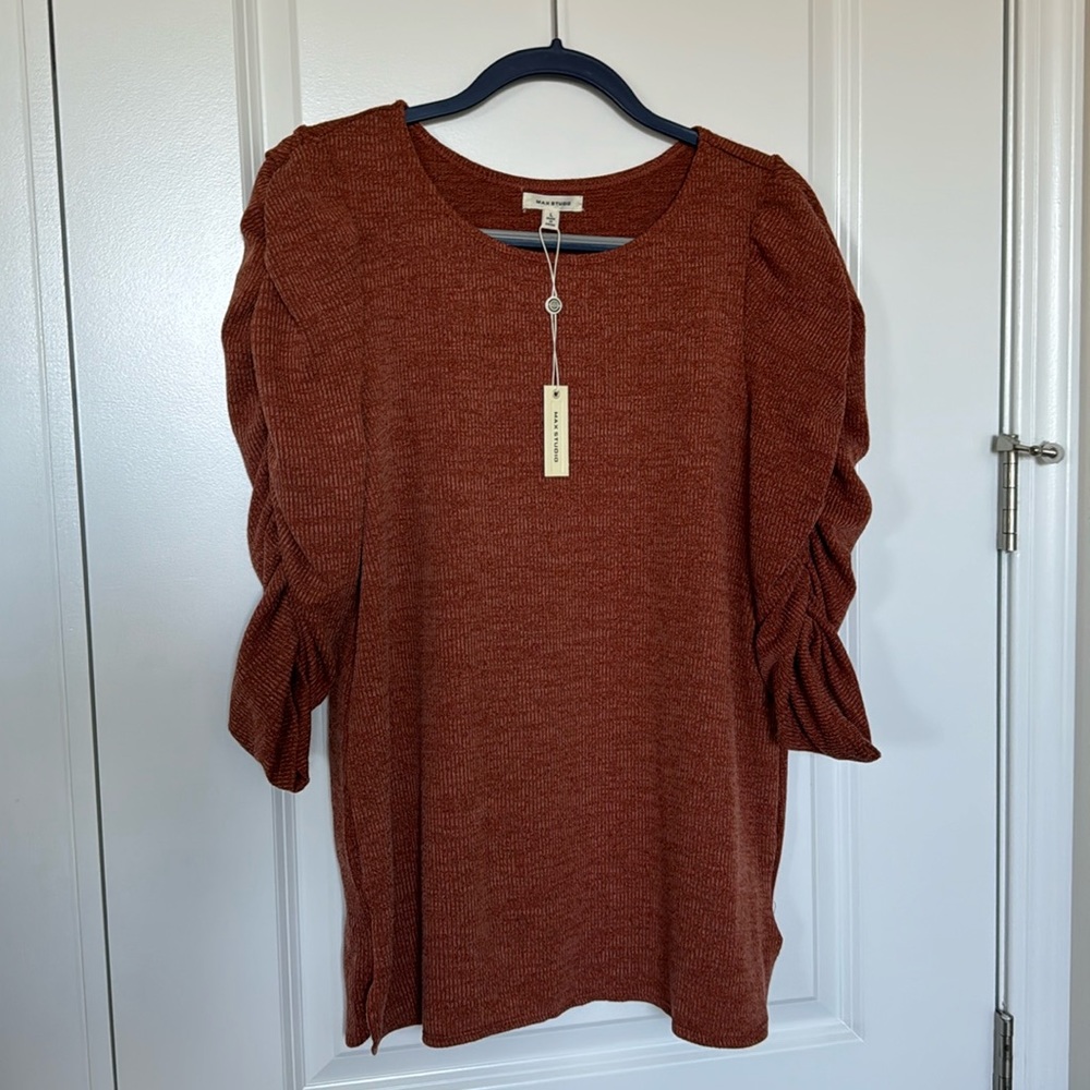 NWT-Max Studio 3/4 Sleeve Top